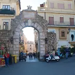 아파트 Central Apartment Taormina *