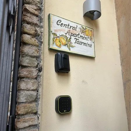 アパート Central Apartment Taormina タオルミーナ